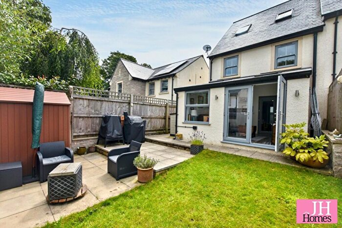 4 Bedroom Semi-Detached House For Sale In Kennedy Place, Ulverston., LA12