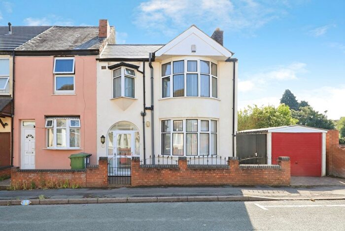 3 Bedroom End Terrace House For Sale In Edward Street, Parkfields, Wolverhampton, West Midlands, WV4