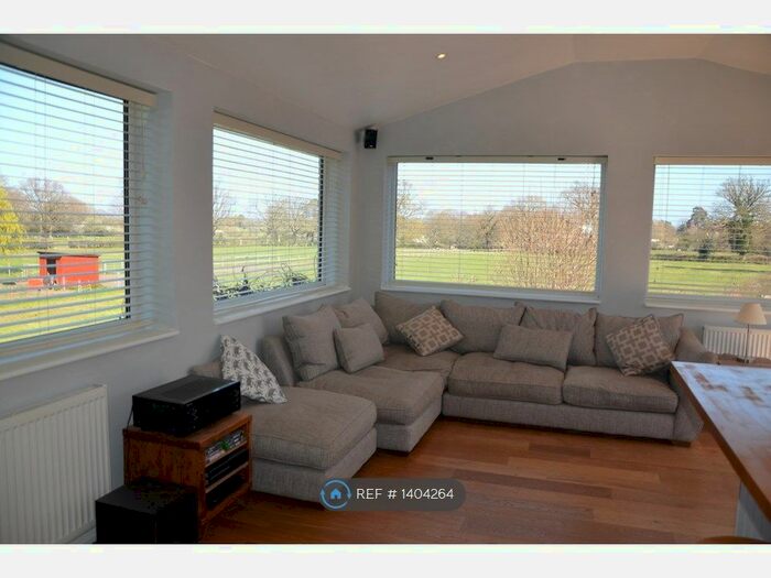 2 Bedroom Maisonette To Rent In Hayley Green, Ascot, RG42