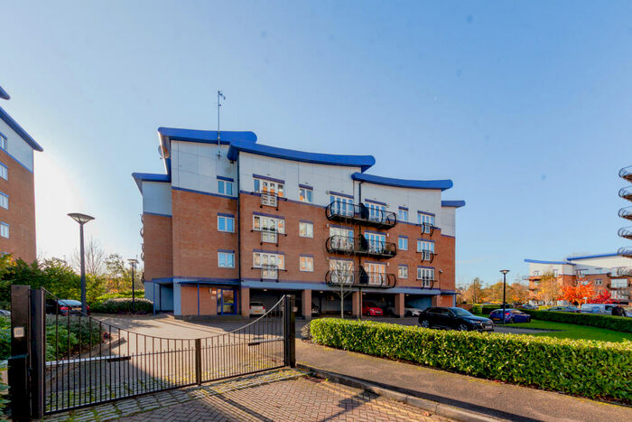 2 Bedroom Apartment To Rent In Luscinia View, Reading, RG1