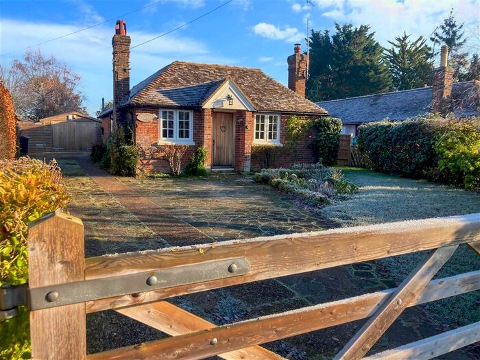 3 Bedroom Detached Bungalow For Sale In Bethersden Road, Smarden, Ashford, Kent, TN27