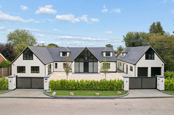 5 Bedroom Detached House For Sale In Highcroft Road, Hemel Hempstead, HP3