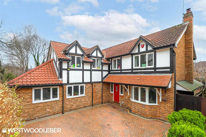 5 Bedroom Detached House For Sale In Yearling Close, Great Amwell, SG12