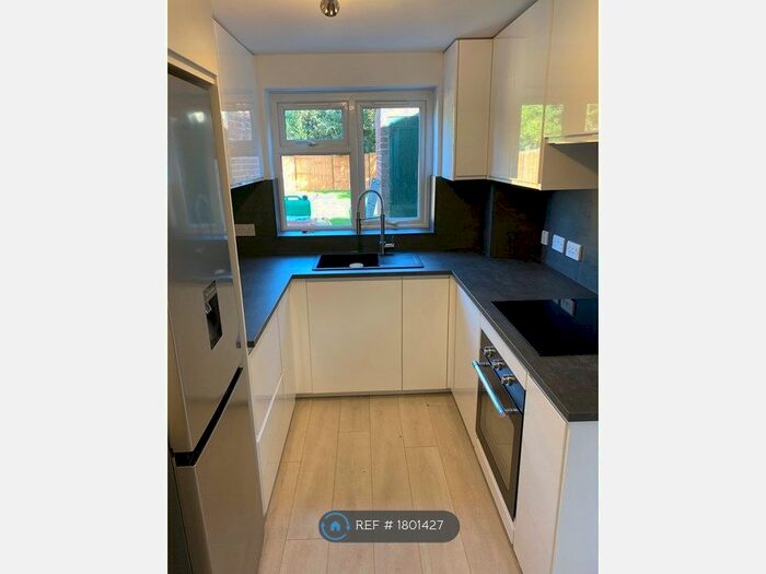 2 Bedroom Semi-Detached House To Rent In Osborn Road, Barton-Le-Clay, Bedford, MK45