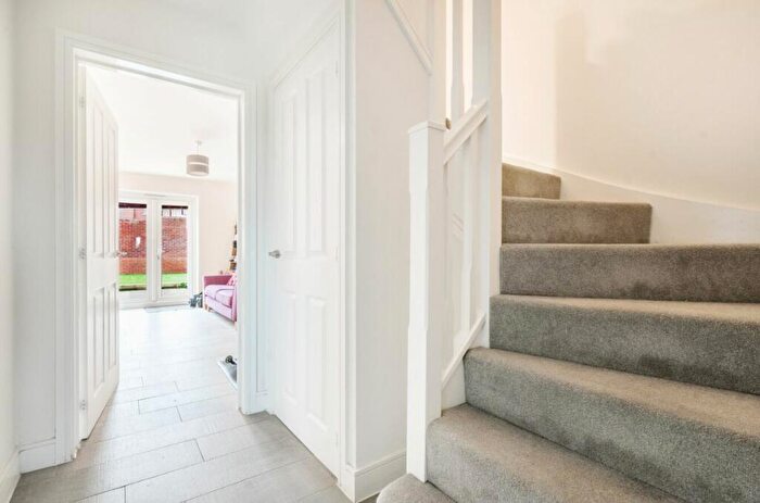 4 Bedroom Detached House For Sale In Teal Walk, Biddenham, MK40