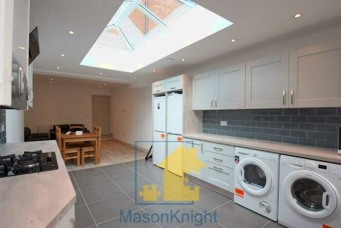 5 Bedroom Terraced House To Rent In Darthmouth Rd, Selly Oak. Mins Walk To University Of Birmingham, B29