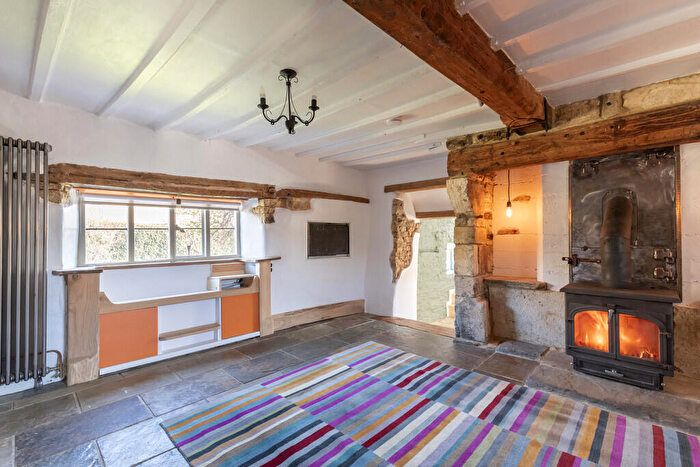3 Bedroom Semi-Detached House To Rent In The Old Thatch, Grafton, GL20