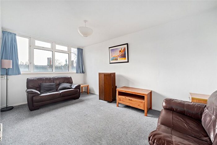 3 Bedroom Flat To Rent In Copeland House, Garratt Lane, Tooting, SW17