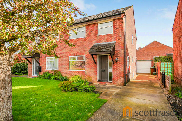 3 Bedroom Semi-Detached House To Rent In Charney Avenue, Abingdon, OX14