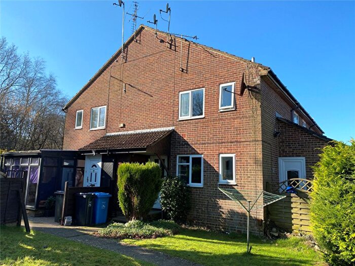 1 Bedroom Flat For Sale In Monks Way, Bearwood, Bournemouth, Dorset, BH11