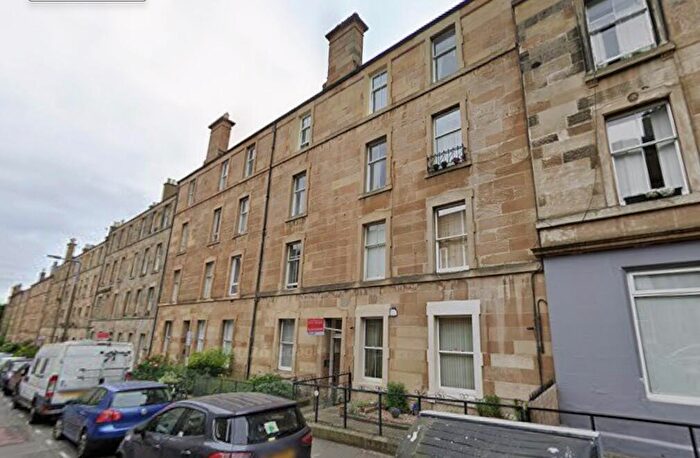 3 Bedroom Flat To Rent In L Livingstone Place, Edinburgh, EH9