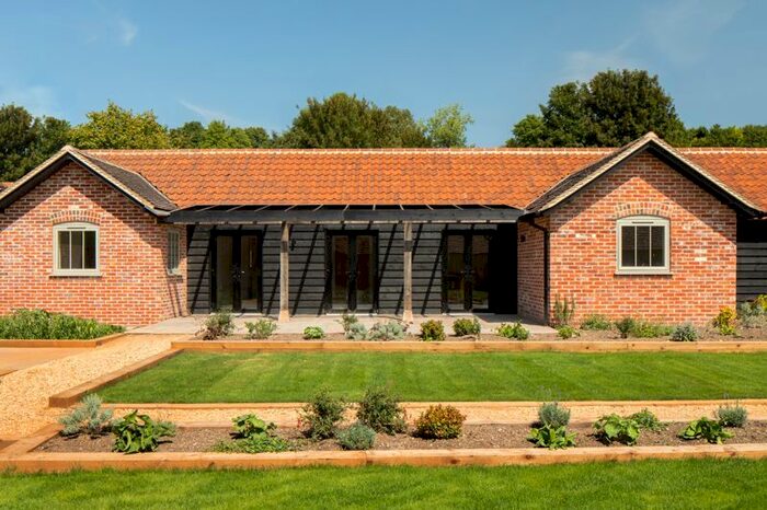 3 Bedroom Barn Conversion For Sale In Southampton Road, Petersfinger, Salisbury, SP5