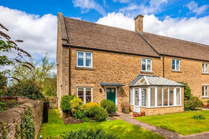 3 Bedroom Terraced House For Sale In The Playing Close, Charlbury, OX7