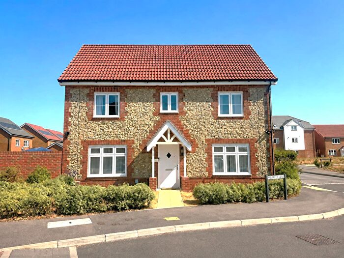 3 Bedroom Semi-Detached House For Sale In Barley Lane, Yapton, BN18