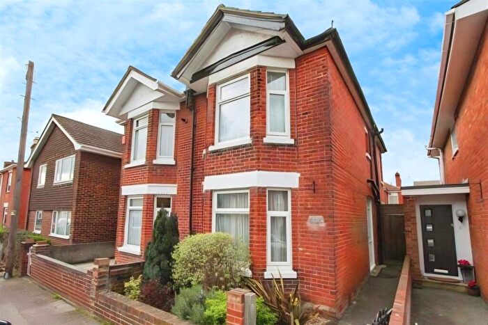 3 Bedroom House To Rent In Wolseley Road, SO15