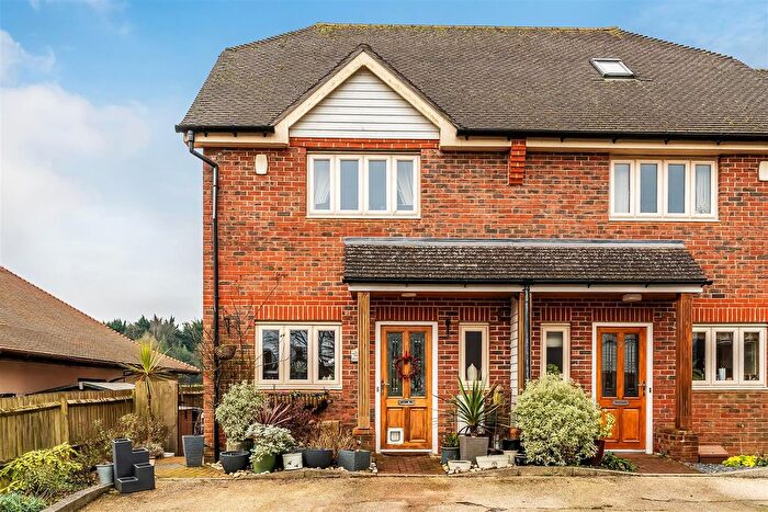 3 Bedroom End Of Terrace House For Sale In Bassetts, Tatsfield, Westerham, TN16