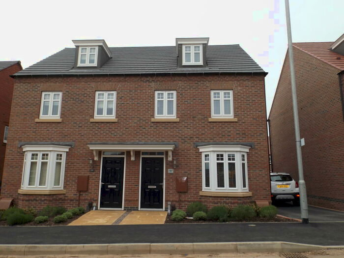 3 Bedroom Semi-Detached House To Rent In Kenbrook Road, Hucknall, NG15