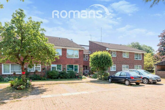 2 Bedroom Apartment To Rent In Bankside, GU9