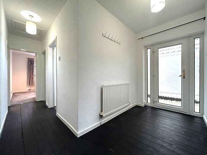 2 Bedroom Bungalow To Rent In Parkwood Drive, Sutton Coldfield, West Midlands, B73