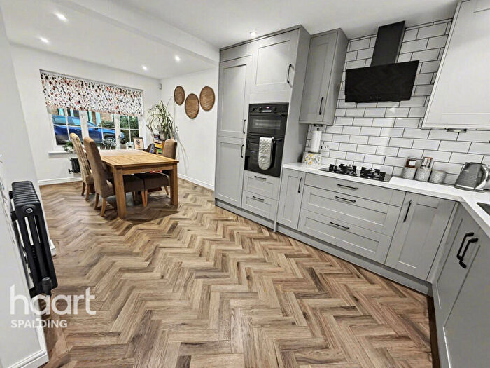 4 Bedroom End Of Terrace House For Sale In Sir Peter Scott Road, Sutton Bridge, PE12