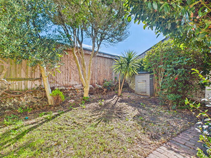2 Bedroom Cottage For Sale In Alma Street, Lancing, West Sussex, BN15