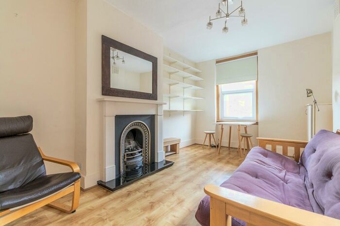 2 Bedroom Flat To Rent In Fleet Road London, NW3