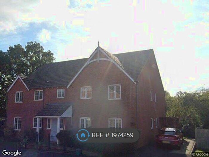 2 Bedroom Flat To Rent In The Fairways, Whitnash, Leamington Spa, CV31