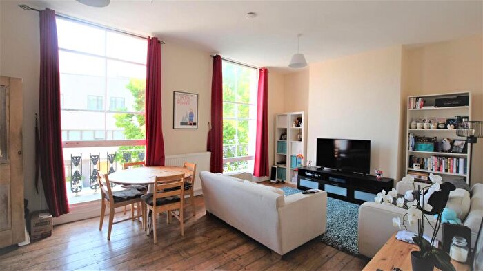 2 Bedroom Apartment To Rent In Bolton Road, St John's Wood, NW8