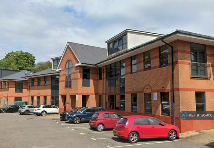 2 Bedroom Flat To Rent In Furlong Road, Bourne End, SL8