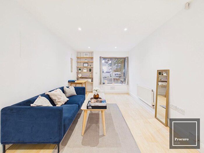 1 Bedroom Flat To Rent In Reginald Square, London, SE8