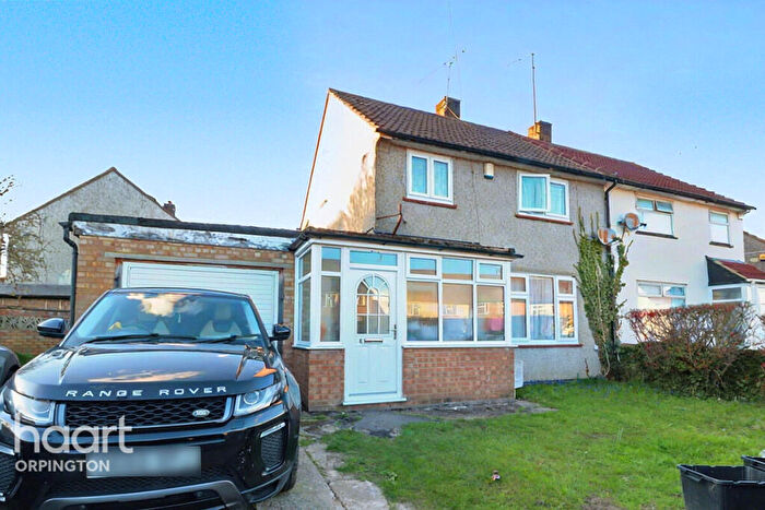 4 Bedroom Semi Detached House For Sale In Saxville Road, Orpington, BR5