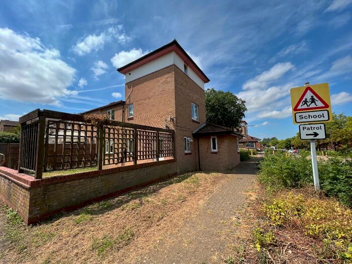 2 Bedroom Ground Flat To Rent In Capian Walk, Two Mile Ash, Milton Keynes, MK8