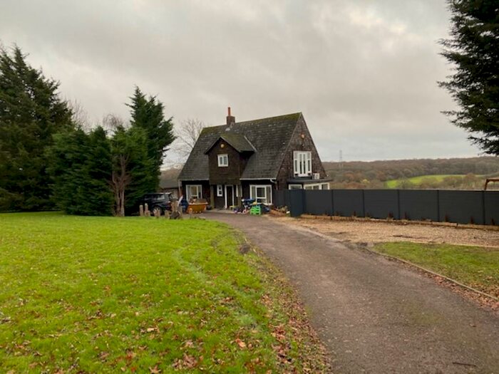 3 Bedroom Detached House To Rent In Northaw Road West, EN6