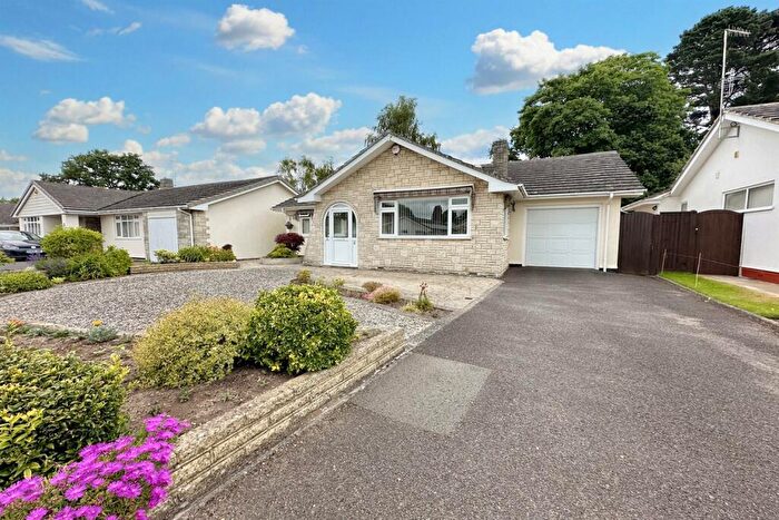 3 Bedroom Detached Bungalow For Sale In Ferndown, BH22