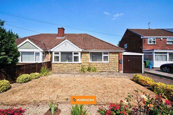 2 Bedroom Semi-Detached Bungalow For Sale In Bradley Road, Luton, LU4