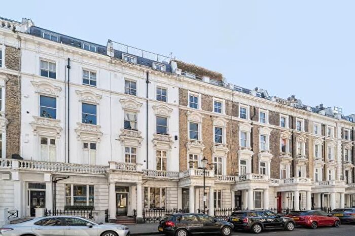 1 Bedroom Flat For Sale In Linden Gardens, London, W2
