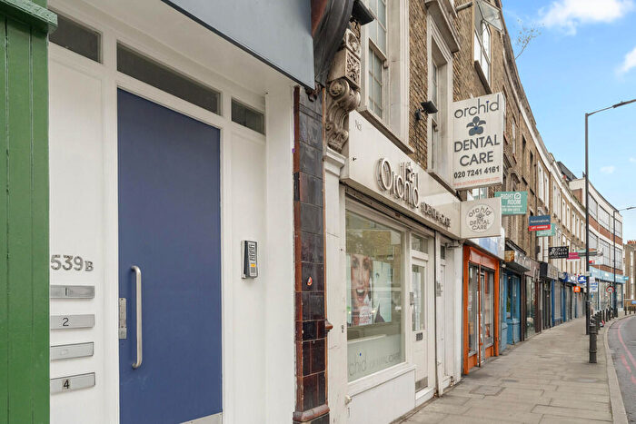 2 Bedroom Apartment For Sale In Kingsland Road, London, E8