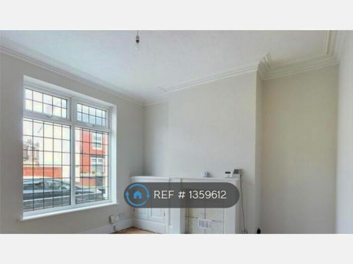 2 Bedroom Terraced House To Rent In Dawson Street, Stockport, SK1