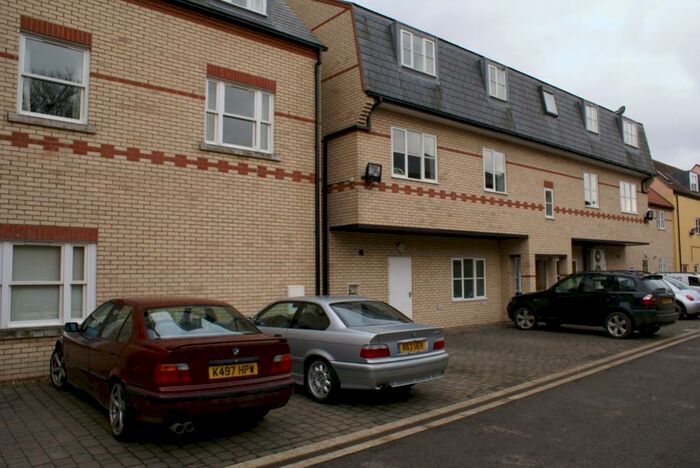 2 Bedroom Flat To Rent In Palace Court, Newmarket, Suffolk, CB8