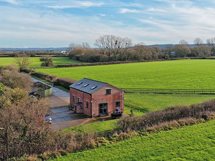 3 Bedroom Barn Conversion For Sale In Langport Road, Middlezoy, TA7