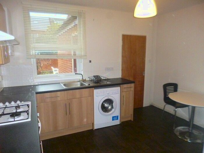2 Bedroom Terraced House To Rent In Hawthorne Grove, Beeston, NG9