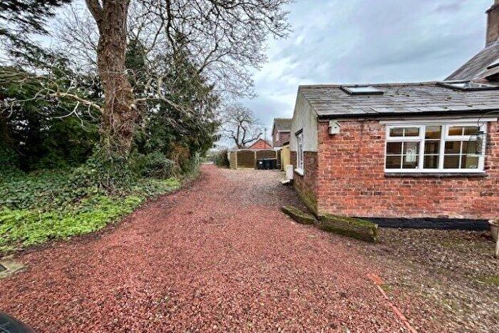 1 Bedroom Cottage To Rent In Pulford Lane, Chester, CH4