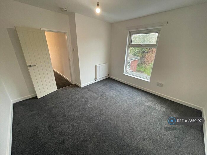 4 Bedroom Semi-Detached House To Rent In Mill Street, Crewe, CW2