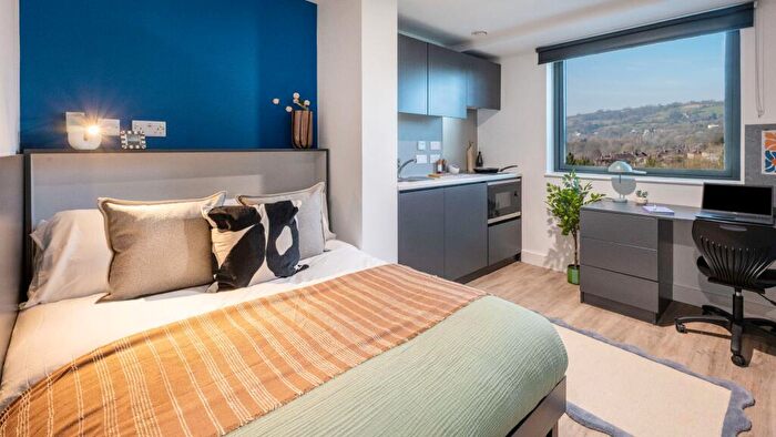 Apartment To Rent In Hollis Wharf, BA2