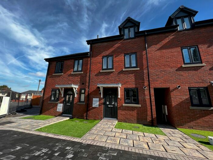 4 Bedroom Terraced House To Rent In Poplar Road, Bilston, Wolverhampton, WV14