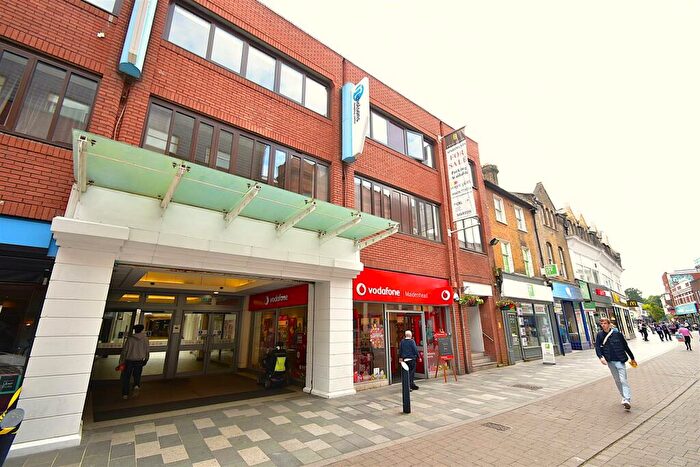 Apartment To Rent In High Street, Maidenhead, SL6