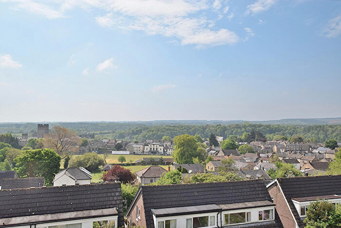 4 Bedroom Semi-Detached House For Sale In Bolton Avenue, Richmond, DL10