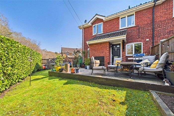 2 Bedroom End Terrace House For Sale In Hexham Close, Owlsmoor, Sandhurst, Berkshire, GU47