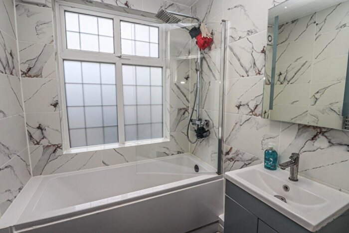 3 Bedroom Detached House For Sale In Winchelsea Drive, CM2