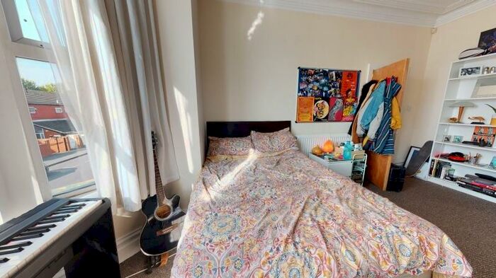 5 Bedroom Property To Rent In Kings Road, Hyde Park, Leeds, LS6